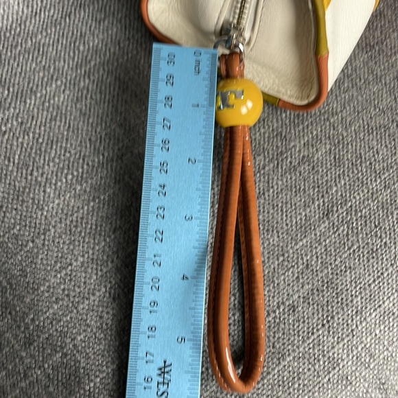 Tory Burch Contrast T Wristlet Off-White Gold and Brown - Picture 15 of 17